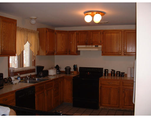 55 Caleb Street Fall River, MA 02721 - Photo 6 of 6 Gallery Image 6