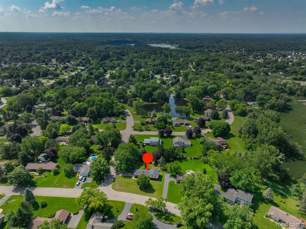 13396 Sumac Road South Lyon, MI 48178 - Photo 33 of 39 Gallery Image 33