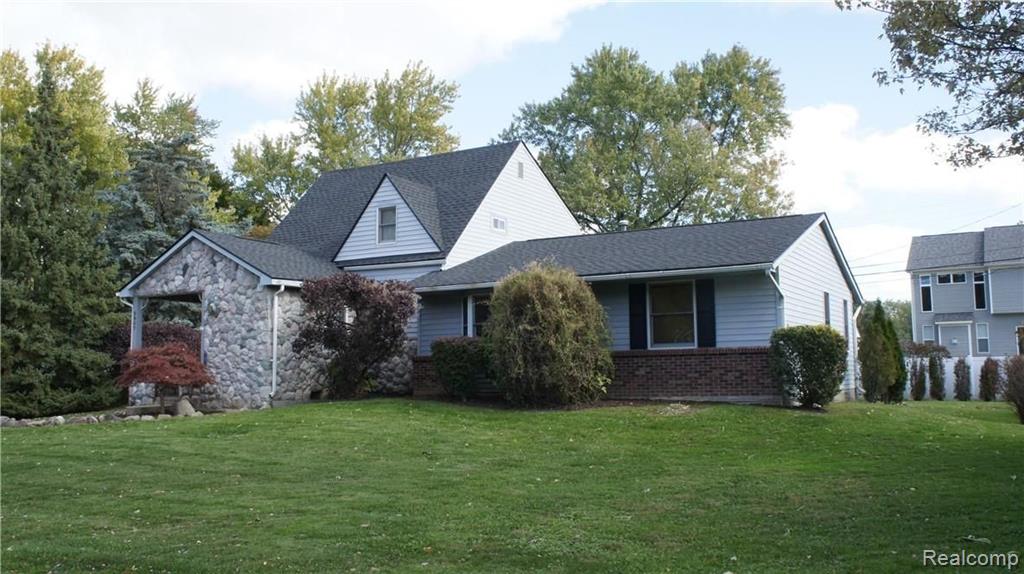 2907 Dearborn Avenue Rochester Hills, MI 48309 - Photo 1 of 55