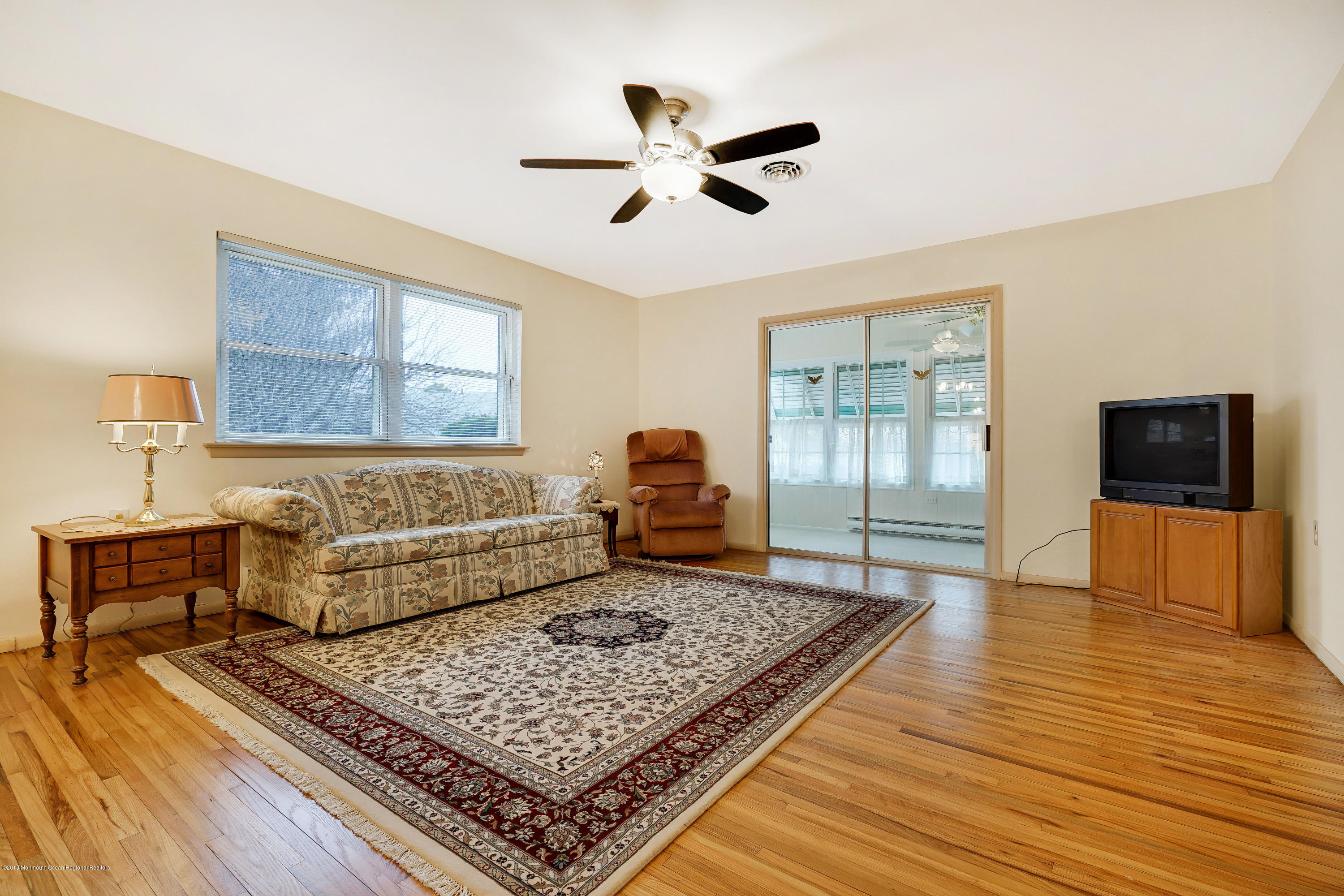 124 Tulip Court, Unit B Whiting, NJ 08759 - Photo 11 of 30 124 Tulip Ct Manchester-print-011-17-Liv