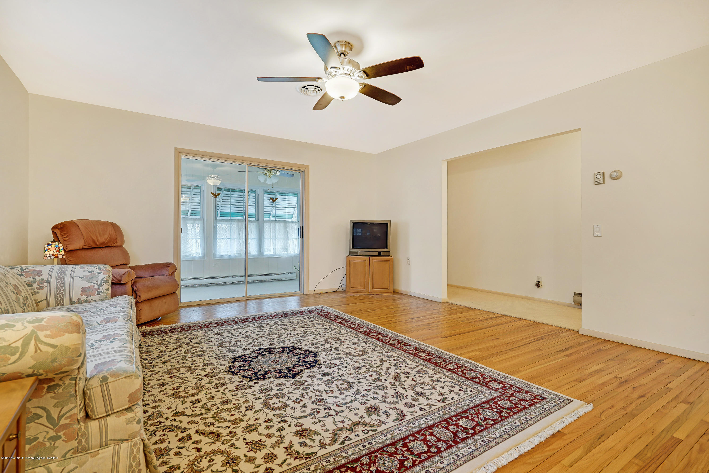 124 Tulip Court, Unit B Whiting, NJ 08759 - Photo 12 of 30 124 Tulip Ct Manchester-print-012-27-Liv