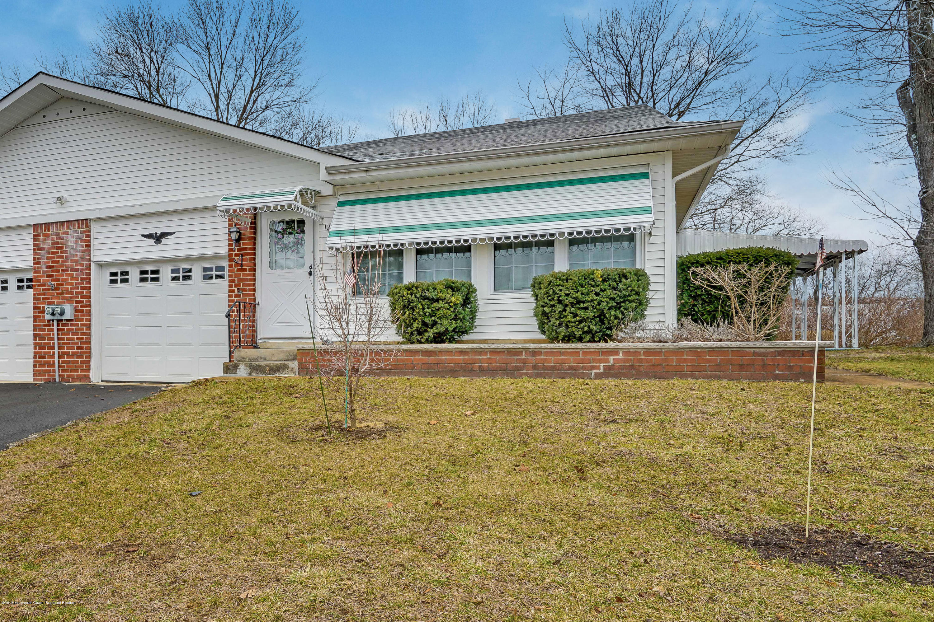 124 Tulip Court, Unit B Whiting, NJ 08759 - Photo 2 of 30 124 Tulip Ct Manchester-print-002-2-Fron