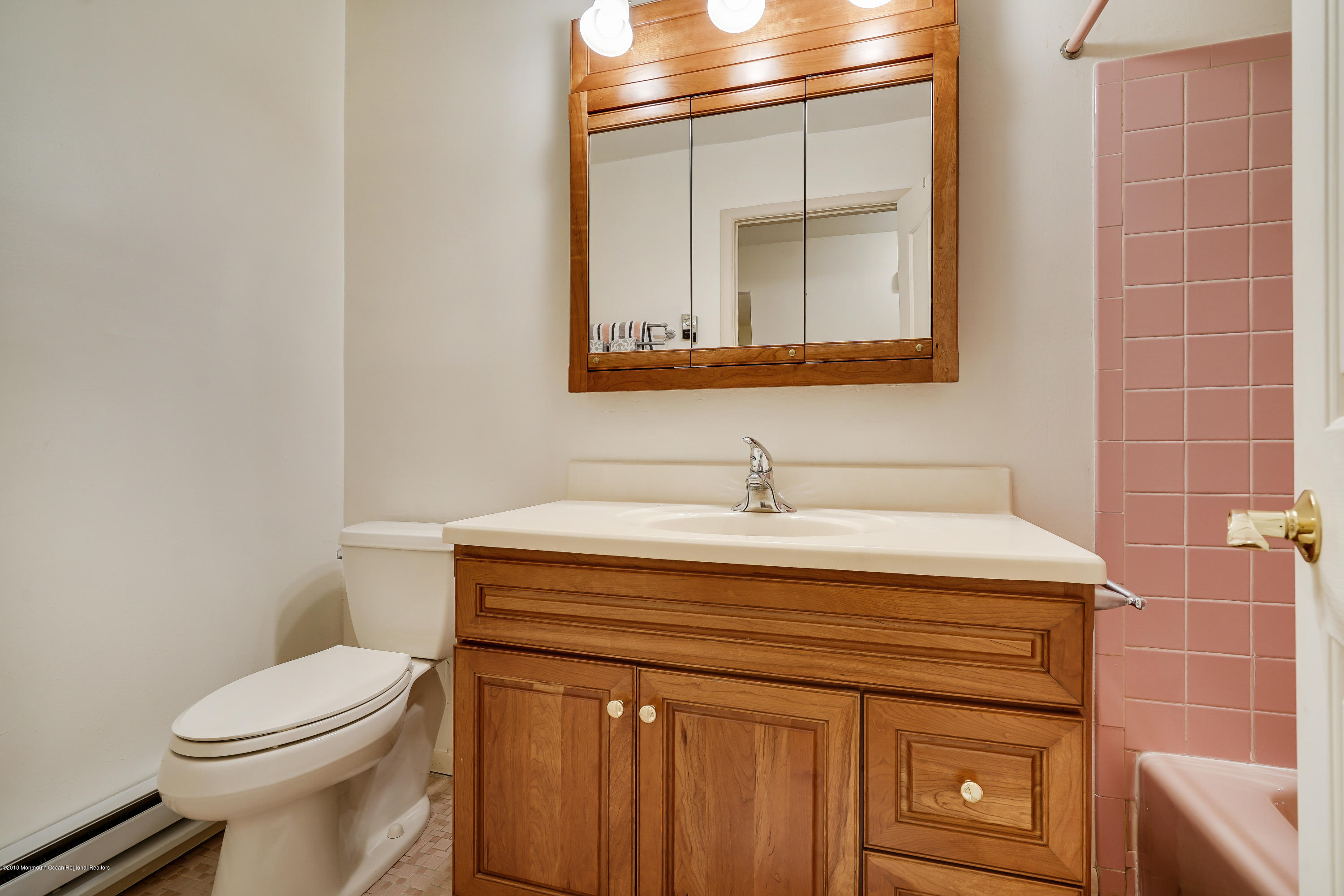 124 Tulip Court, Unit B Whiting, NJ 08759 - Photo 22 of 30 124 Tulip Ct Manchester-print-022-25-Bat