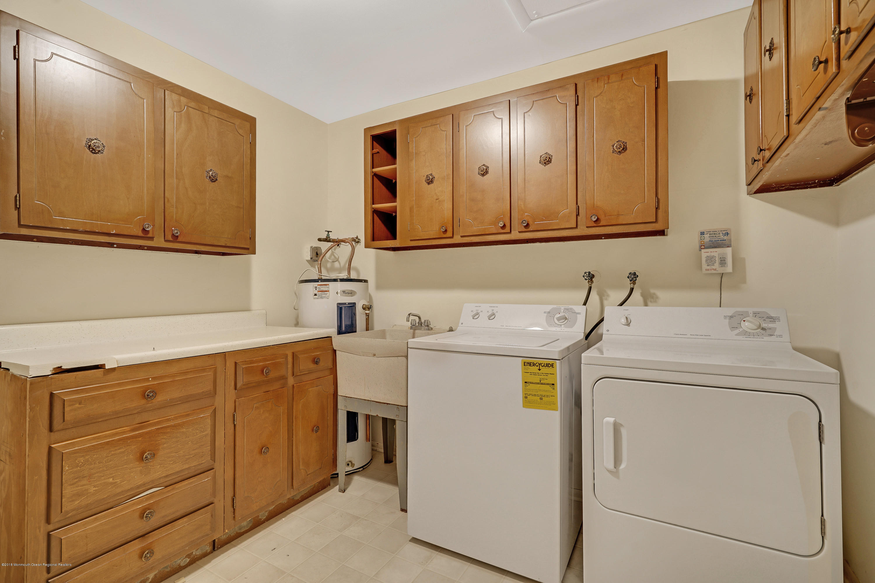 124 Tulip Court, Unit B Whiting, NJ 08759 - Photo 27 of 30 124 Tulip Ct Manchester-print-027-8-Laun