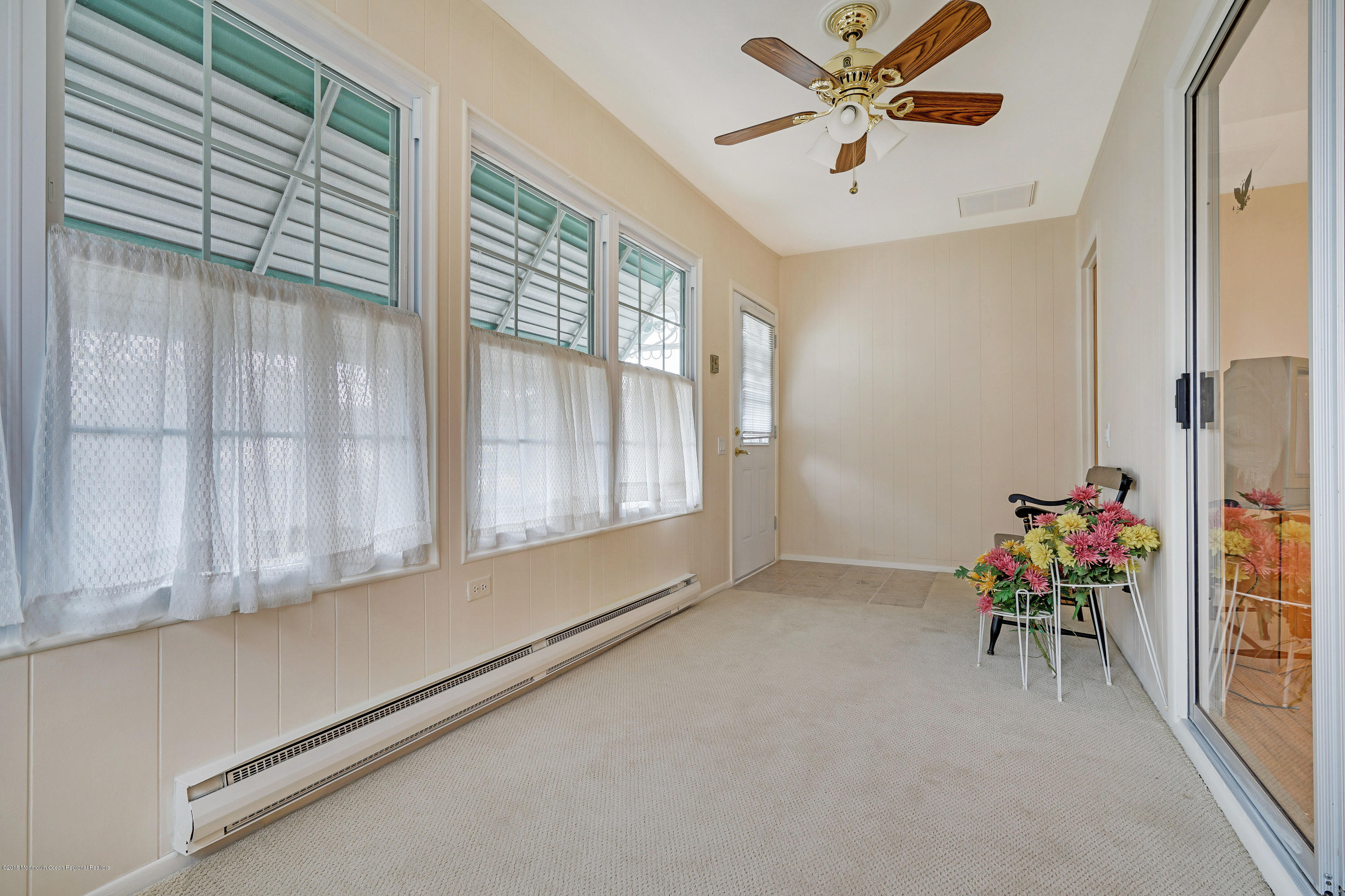 124 Tulip Court, Unit B Whiting, NJ 08759 - Photo 8 of 30 124 Tulip Ct Manchester-print-008-3-Sun