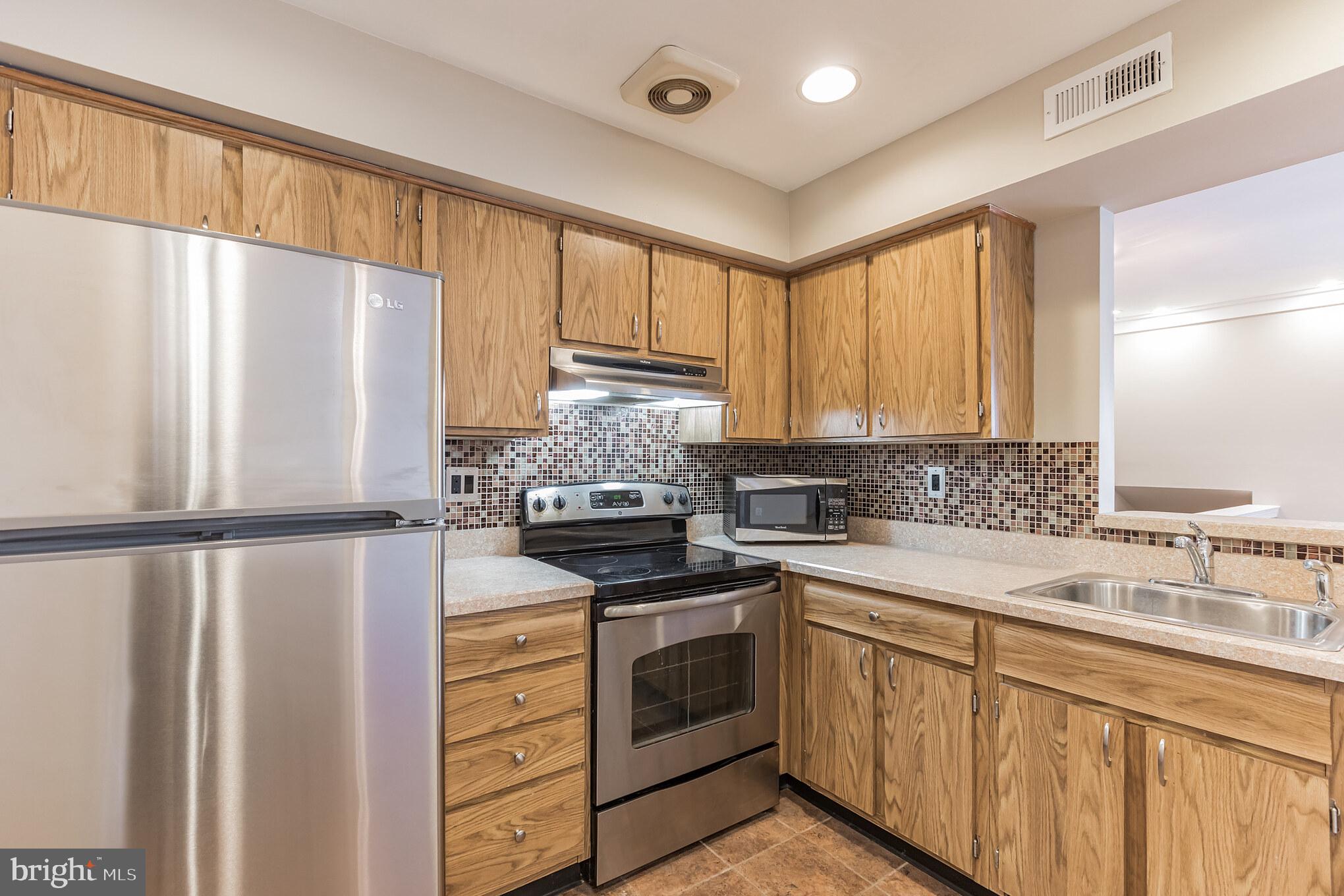 85 Whetstone Road Horsham, PA 19044 - Photo 14 of 30 Kitchen
