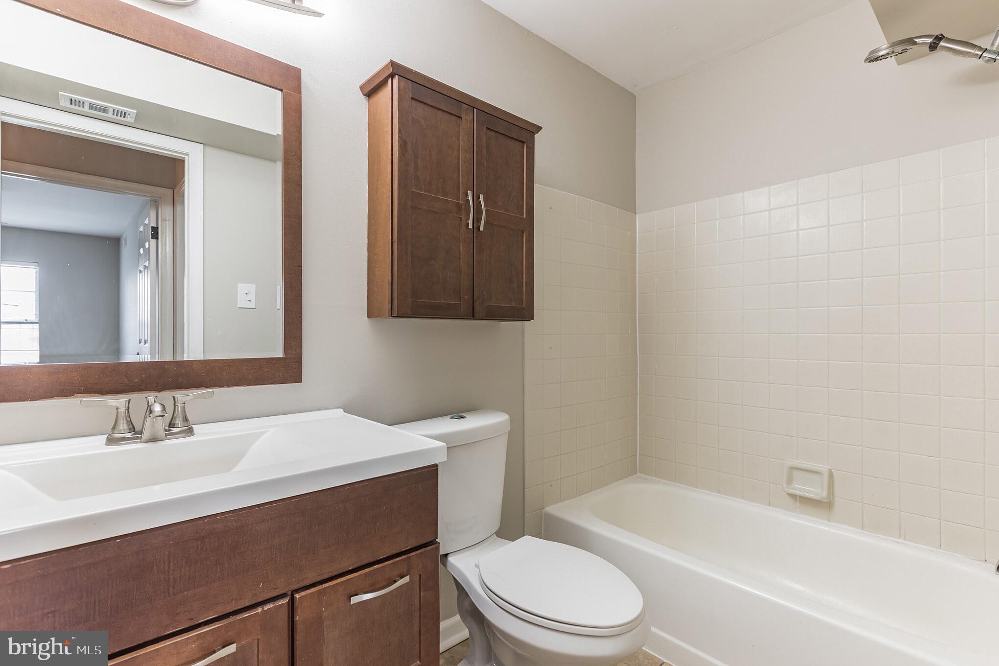 85 Whetstone Road Horsham, PA 19044 - Photo 27 of 30 Bathroom