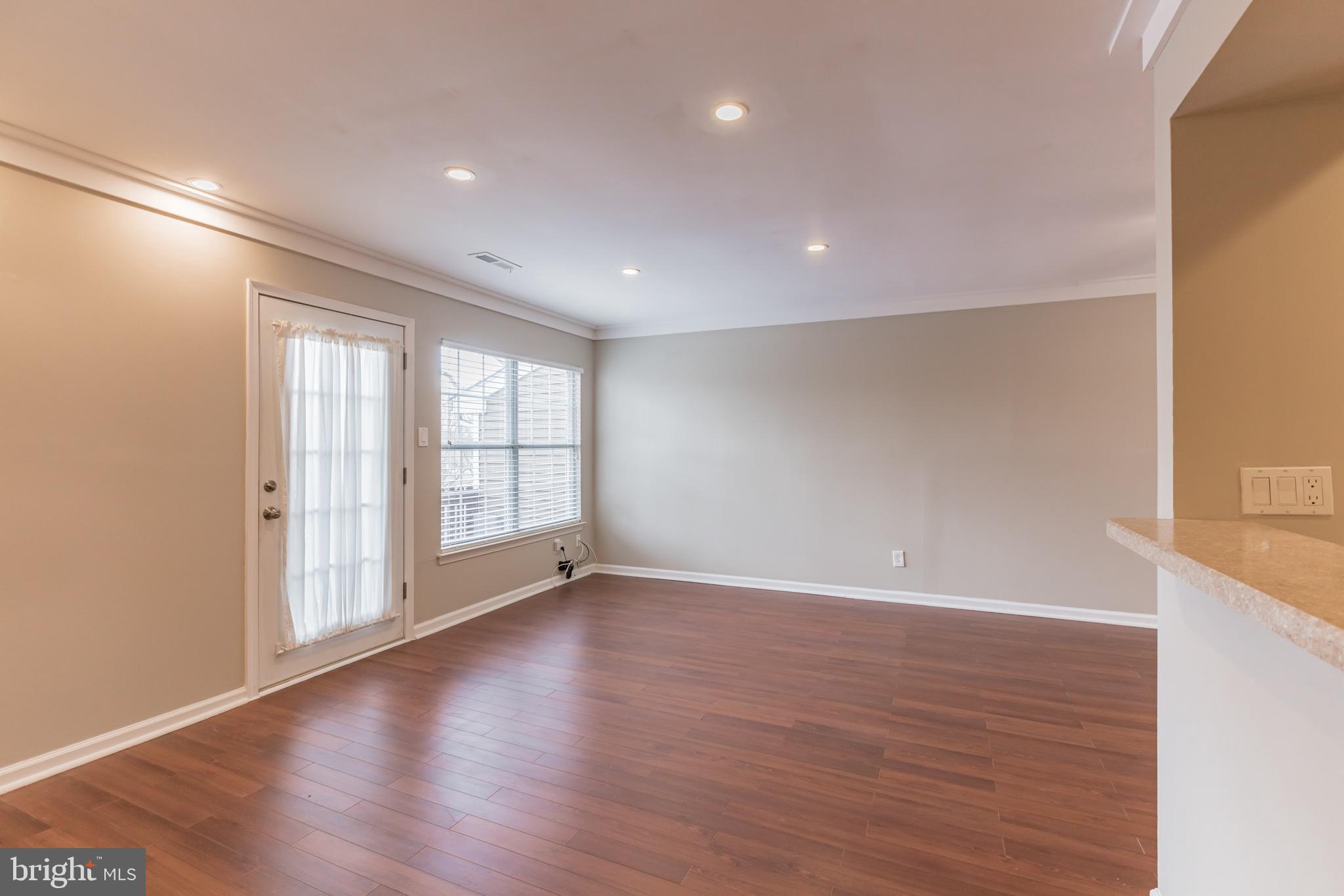 85 Whetstone Road Horsham, PA 19044 - Photo 4 of 30 Living Room