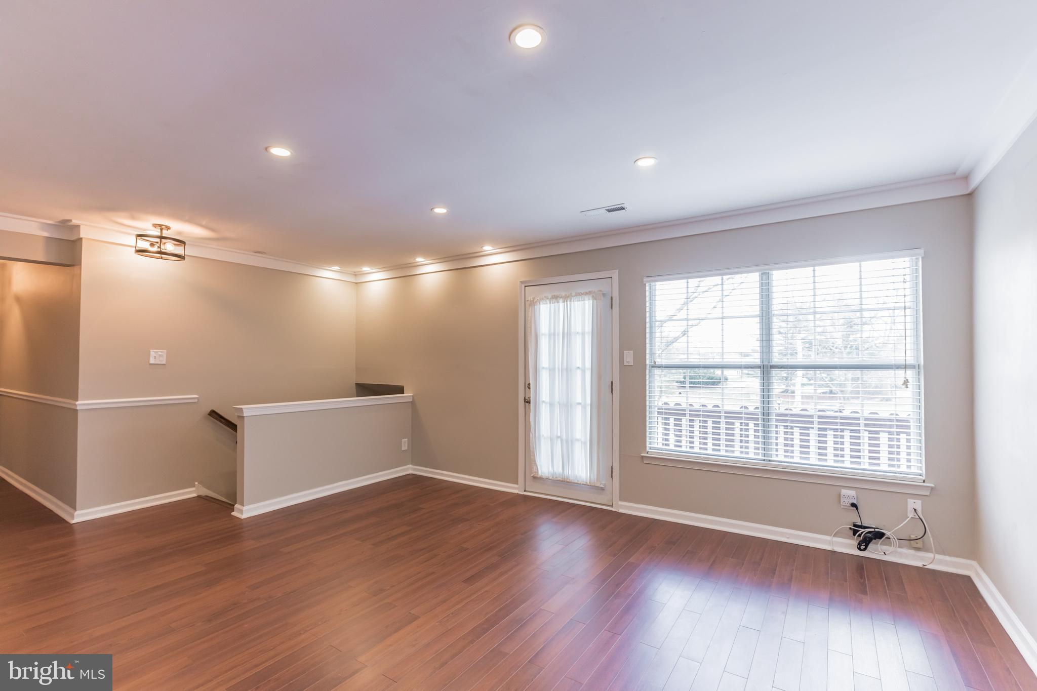 85 Whetstone Road Horsham, PA 19044 - Photo 5 of 30 Living Room