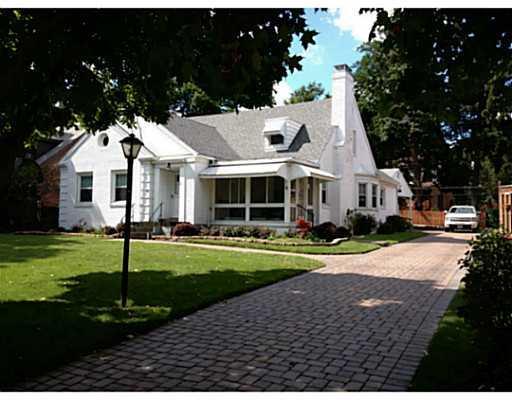 11 Peach Orchard Road Dayton, OH 45419 - Photo 1 of 23