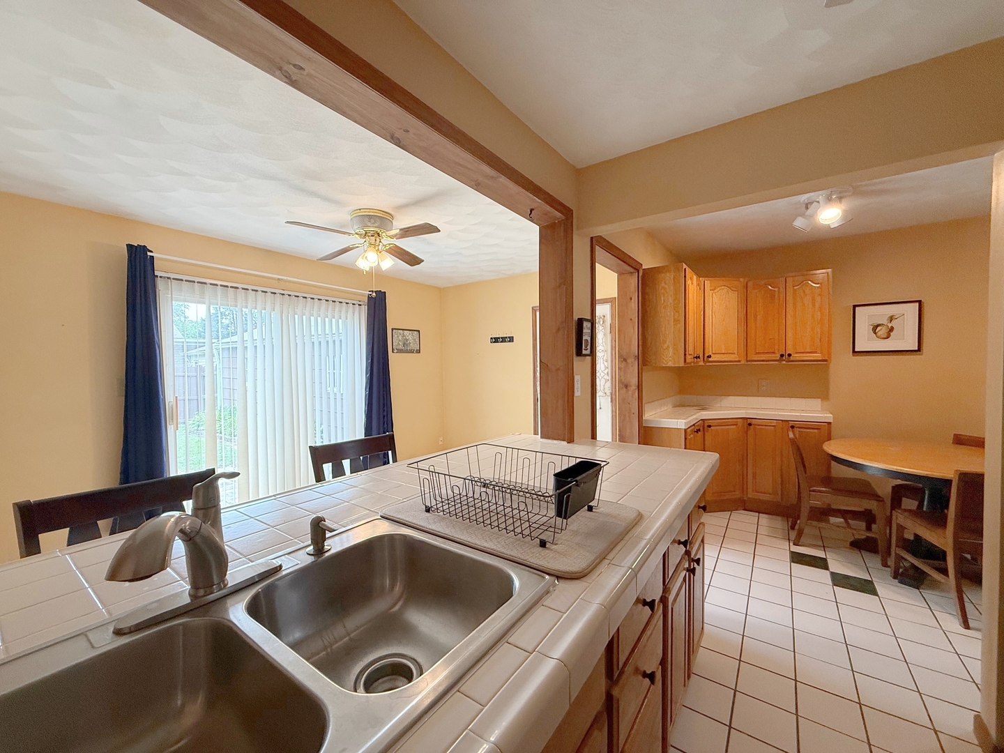 971 41st Street Moline, IL 61265 - Photo 10 of 27
