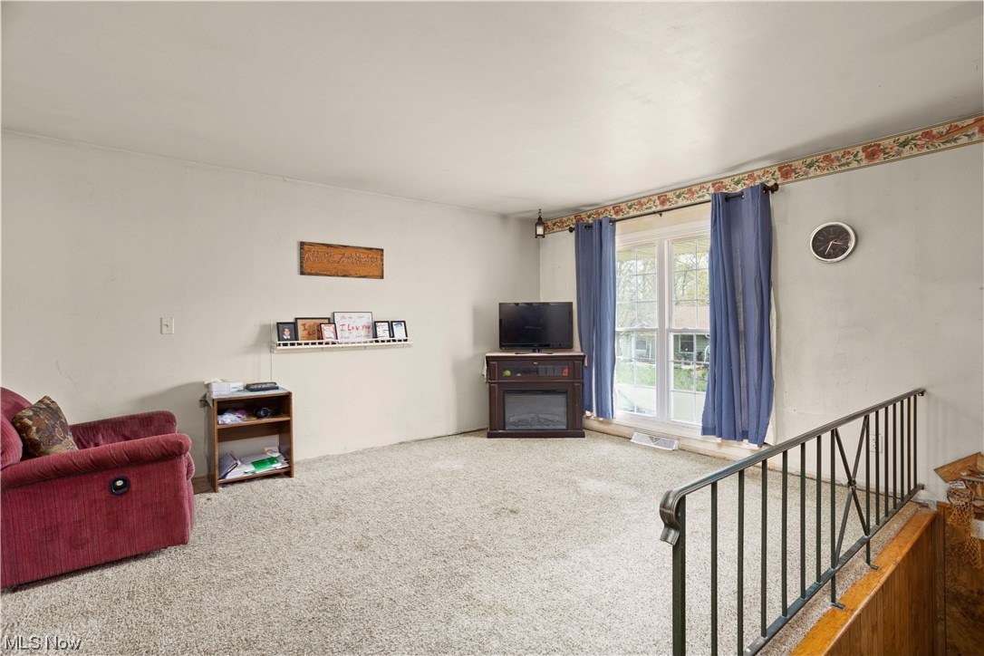 375 Harcourt Road Vermilion, OH 44089 - Photo 4 of 32 Gallery Image 4