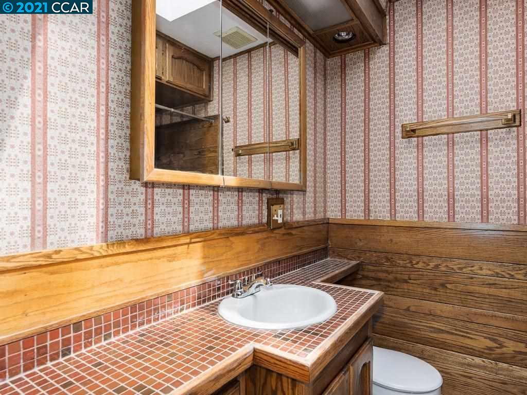 919 Janet Lane Lafayette, CA 94549 - Photo 24 of 31 a bathroom with a sink and a bathtub