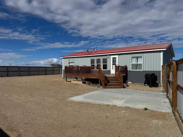 $370,000 | 3858 Sand Drift Circle, Evansville, WY 82636