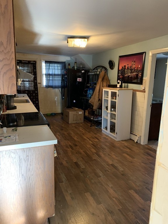 14 Franconia Street Worcester, MA 01602 - Photo 3 of 18