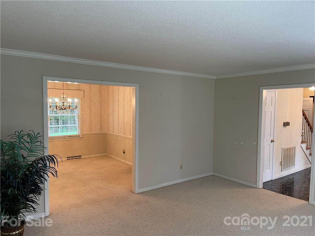 170 Nottingham Road Salisbury, NC 28147 - Photo 3 of 27 an empty room with windows