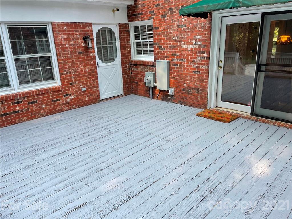 170 Nottingham Road Salisbury, NC 28147 - Photo 25 of 27 a backyard of a house with seating space