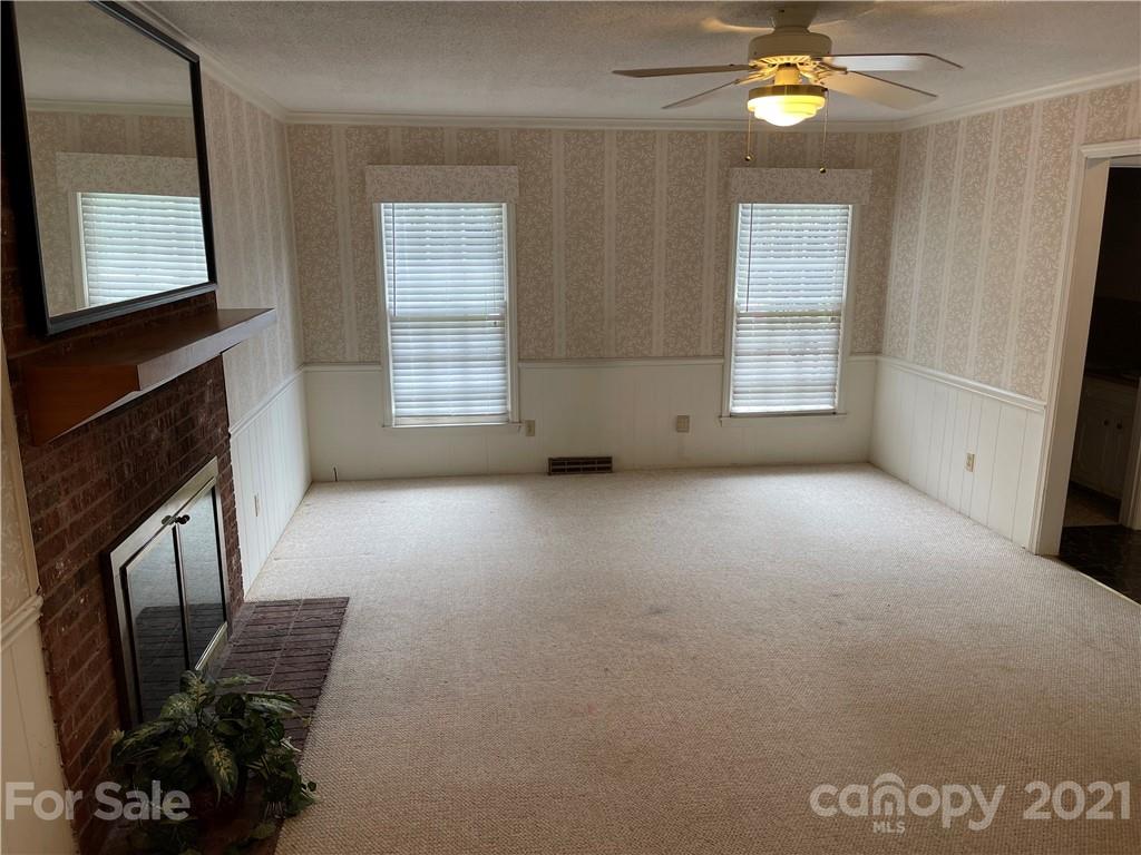 170 Nottingham Road Salisbury, NC 28147 - Photo 9 of 27 a view of livingroom with furniture and a window