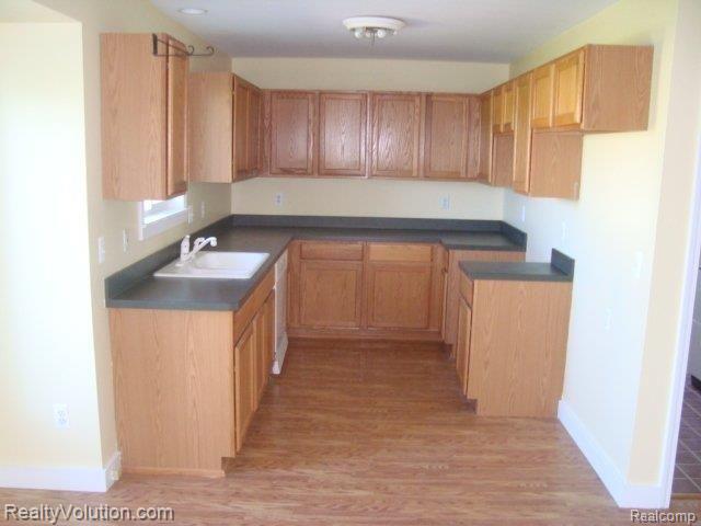 4455 Breen Road Emmett, MI 48022 - Photo 7 of 9 Kitchen