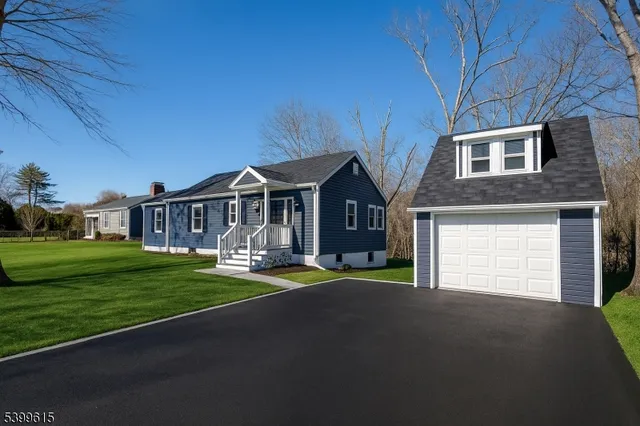 $575,000 | 1 Vail Road, Lake Hiawatha, NJ 07034