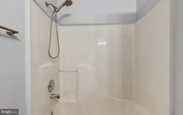 $2,350 | 3629 10th Street, North Beach, MD 20714