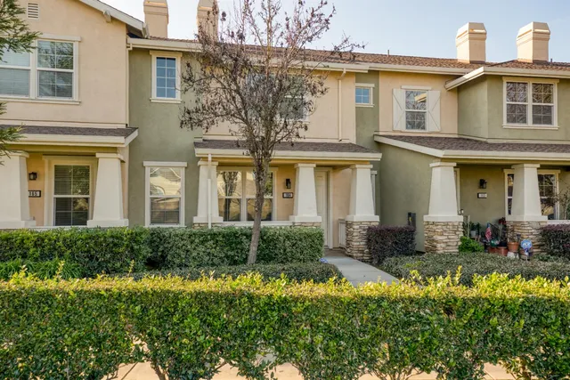 $359,000 | 588 Cutting Horse Drive, Unit 164, Oakdale, CA 95361