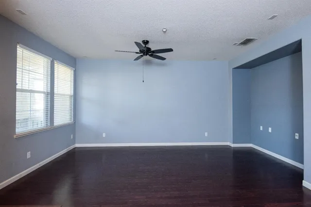 $359,000 | 588 Cutting Horse Drive, Unit 164, Oakdale, CA 95361