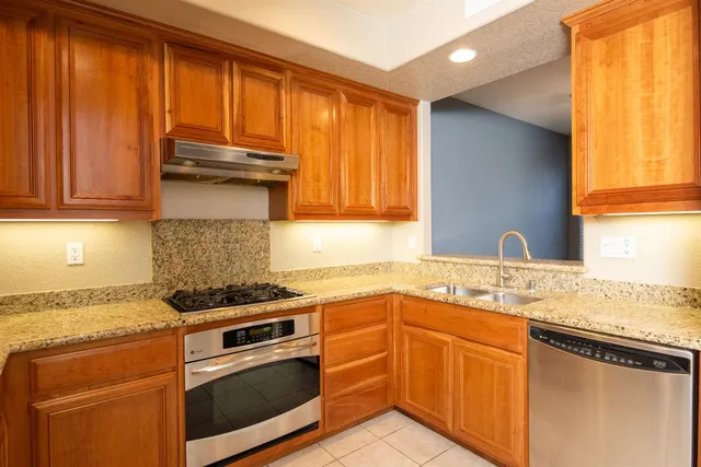 $359,000 | 588 Cutting Horse Drive, Unit 164, Oakdale, CA 95361