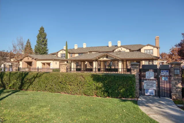 $359,000 | 588 Cutting Horse Drive, Unit 164, Oakdale, CA 95361