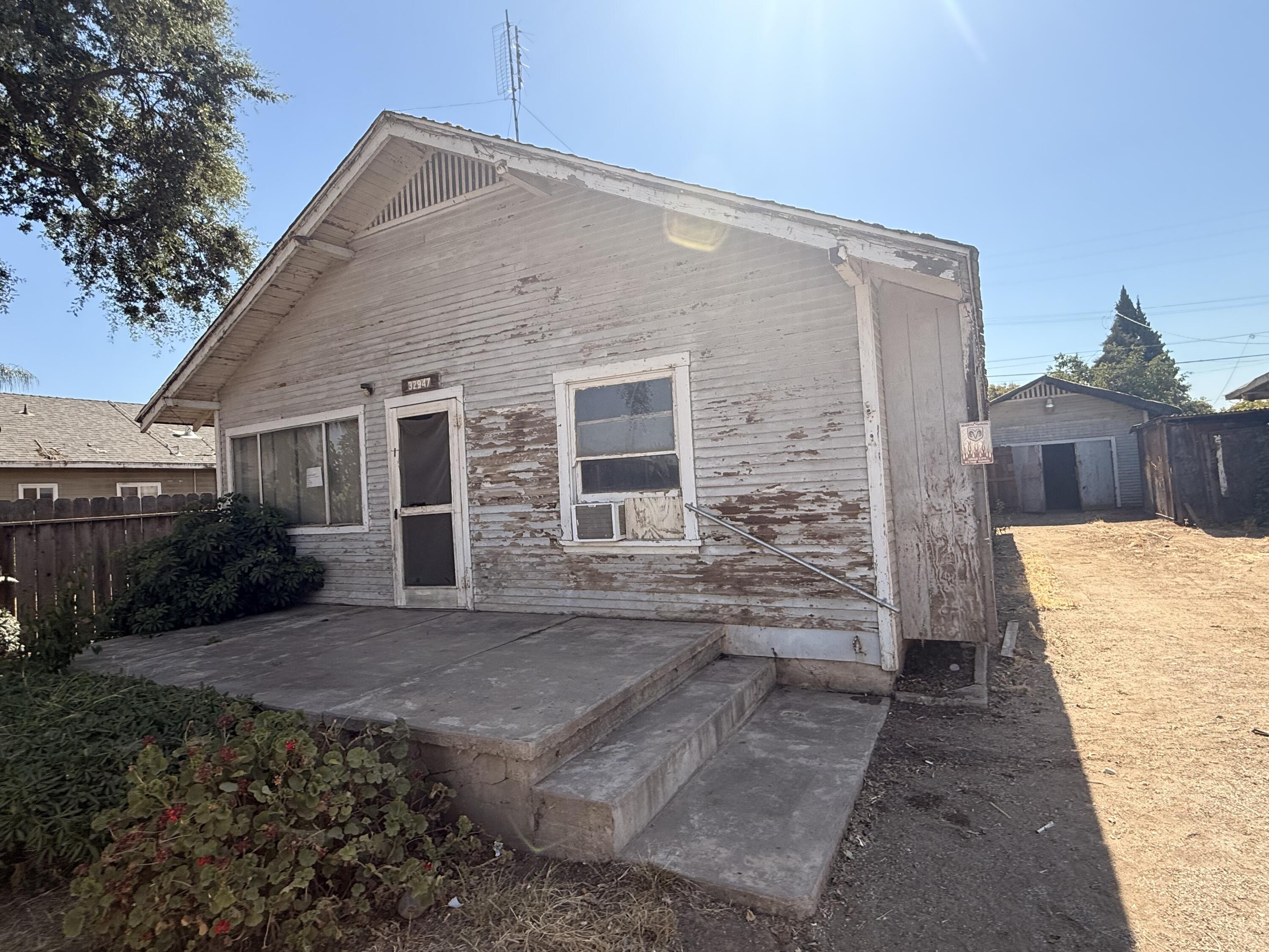 32947 Hawthorne Road Ivanhoe, CA 93235 - Photo 20 of 22