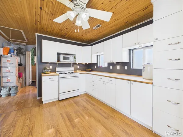 $92,500 | 949 West Harper Street, Poplar Bluff, MO 63901