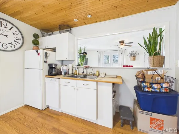 $92,500 | 949 West Harper Street, Poplar Bluff, MO 63901