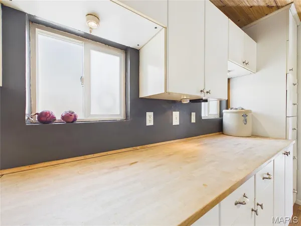 $92,500 | 949 West Harper Street, Poplar Bluff, MO 63901