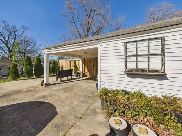 $92,500 | 949 West Harper Street, Poplar Bluff, MO 63901