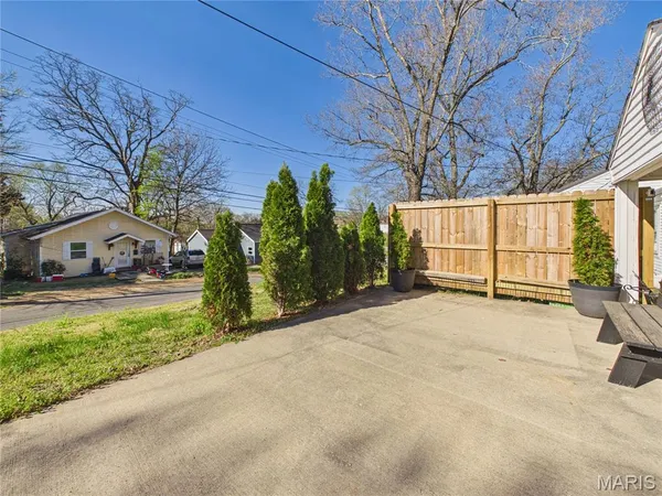 $92,500 | 949 West Harper Street, Poplar Bluff, MO 63901