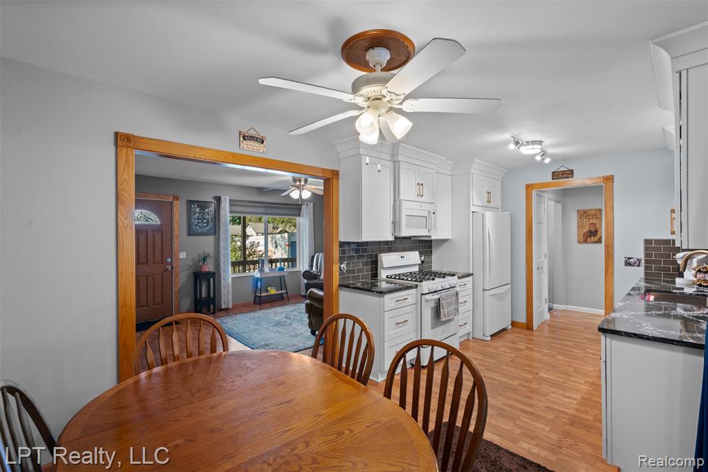 3180 Rolston Road Fenton, MI 48430 - Photo 8 of 36