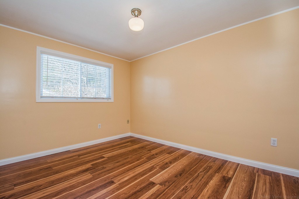 65 Barry Road Worcester, MA 01609 - Photo 15 of 22 Gallery Image 15
