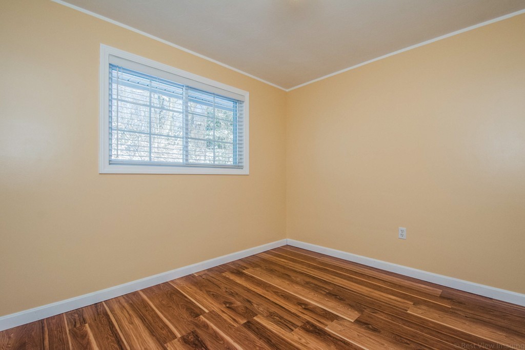 65 Barry Road Worcester, MA 01609 - Photo 17 of 22 Gallery Image 17