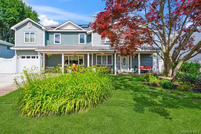 $749,990 | 17 Sterling Drive, Lake Grove, NY 11755