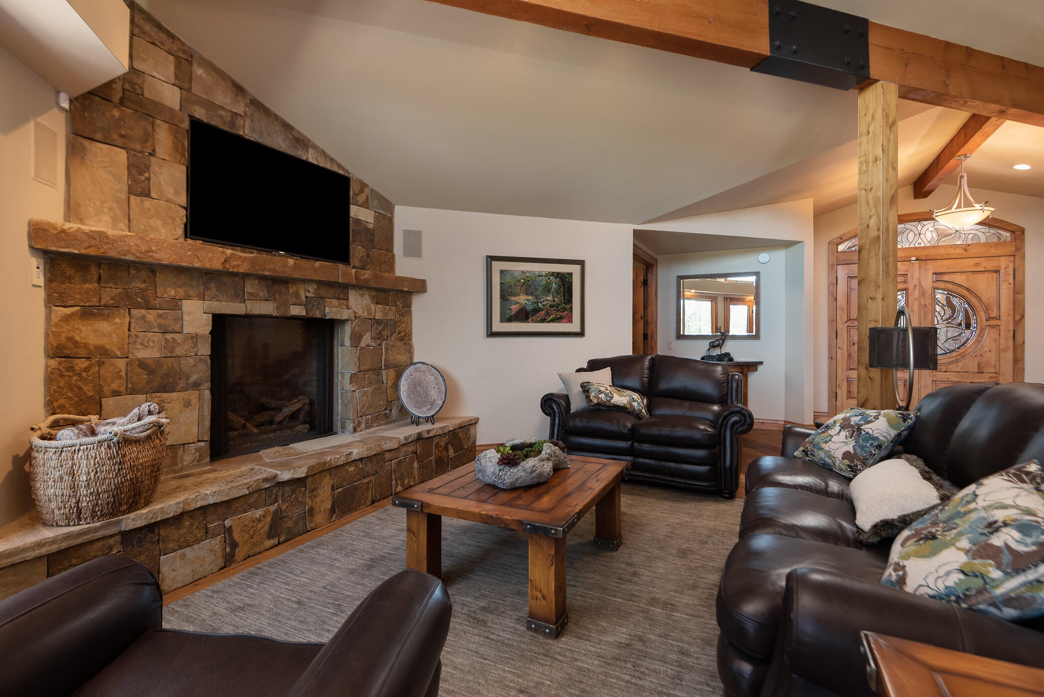 18830 Shoshone Road Bend, OR 97702 - Photo 5 of 49 5 LR#