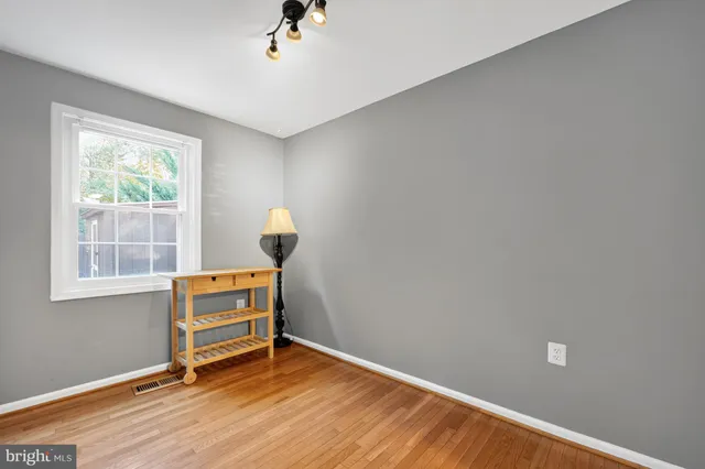 $599,900 | 9909 Lakepointe Drive, Burke, VA 22015