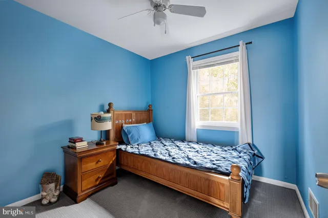 $599,900 | 9909 Lakepointe Drive, Burke, VA 22015