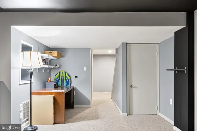 $599,900 | 9909 Lakepointe Drive, Burke, VA 22015