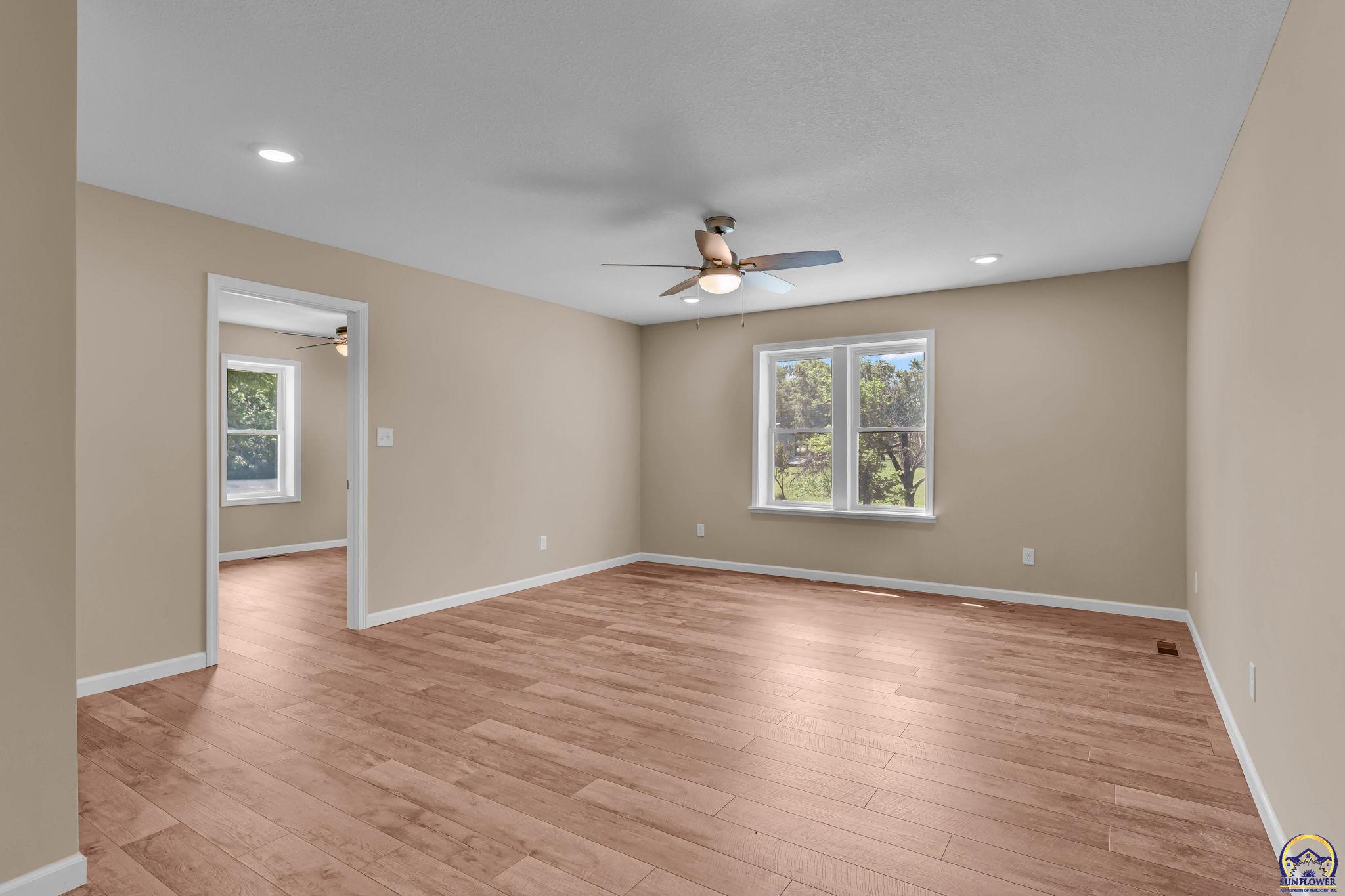 8011 Southeast Croco Road Berryton, KS 66409 - Photo 12 of 50