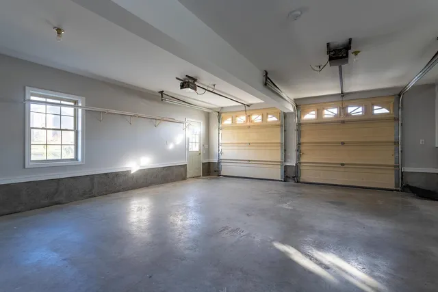 $3,400 | 4 Pheasant Court, York, ME 03909