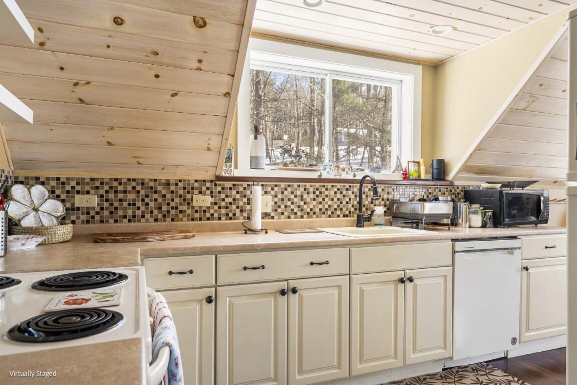 934 Wiscasset Road Boothbay, ME 04537 - Photo 39 of 51 934 Wiscasset (39)