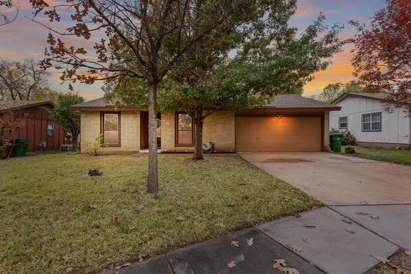 $1,900 | 1905 Farnswood Drive, Round Rock, TX 78664