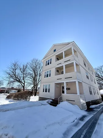 $1,800 | 96 Courtland Street, Unit 3, Worcester, MA 01602