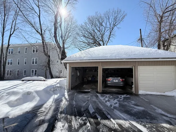 $1,800 | 96 Courtland Street, Unit 3, Worcester, MA 01602