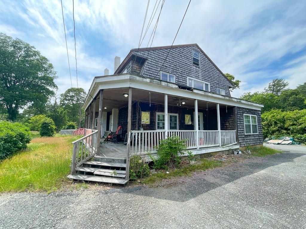 47 County Road East Freetown, MA 02717 - Photo 3 of 17 a front view of a house with garden